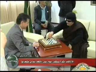 LUFTA NE LIBI SHFAQET SERISH GADAFI NE TV DUKE LUAJTUR SHAH LAJM