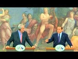 PAS HUMBJES BERLUSKONI HARRON REFERENDUMIN I KTHEHET SHAKAVE LAJM