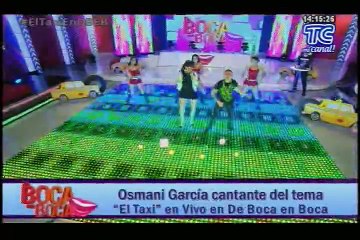 Osmani García cantante del tema “El Taxi” en vivo en DBEB