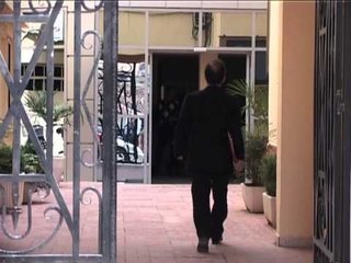 VIDEOSKANDALI META PRIFTI SEANCE NE GJYKATEN E LARTE,AVOKATET PERDORIN AFATET LAJM