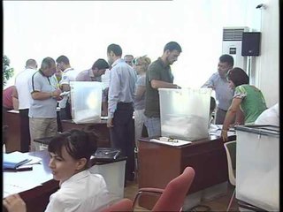 AKUZAT NDAJ KQZ PS THOTE SE PO MANIPULON REZULTATIN E TIRANES LAJM