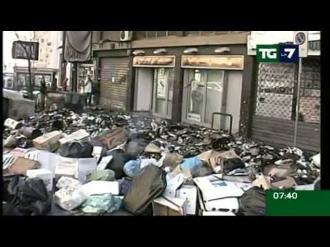 PLEHRAT NE NAPOLI QYTETI HISTORIK MBYTET PERSERI NGA PLEHRAT LAJM