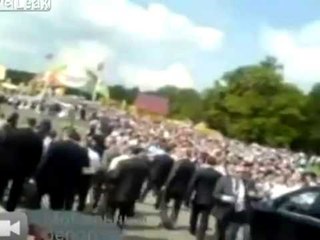 MEDVEDEV NE VESHTIRESI ZBRET NGA MAKINA PA BLLOKUAR FRENAT E DORES LAJM