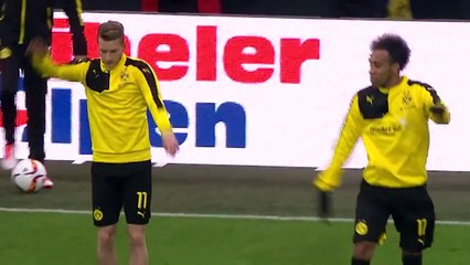 Bromance Dance - Reus and Aubameyang's Synchronised Warm-Up