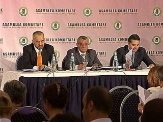 ASAMBLEJA E PS OPOZITA NE SHTATOR NE KUVEND PER REFORMAT INTEGRUESE LAJM