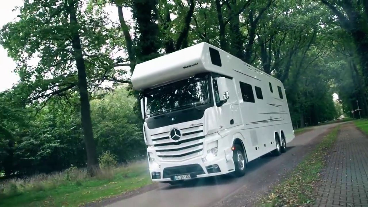 Mercedes VARIO Alkoven 1200 Luxury Caravan Truck