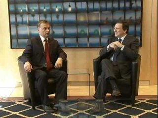 Descargar video: ORBAN REKOMANDON SHQIPERIA TE MARRE STATUSIN E KANDIDATIT NE FUND TE 2011 LAJM