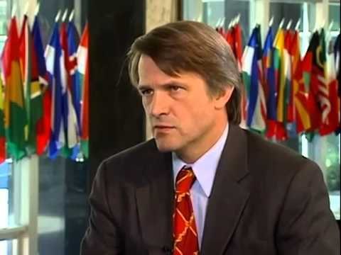 KANTRIMEN PER ZGJEDHJET SHBA KA DYSHIME PER NUMERIMIN E VOTAVE NE TIRANE LAJM