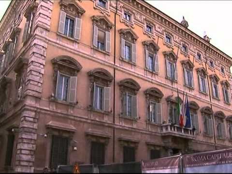 KRIZA NE ITALI SENATI PRITET TE KALOJE NDRYSHIMET NE BUXHET LAJM