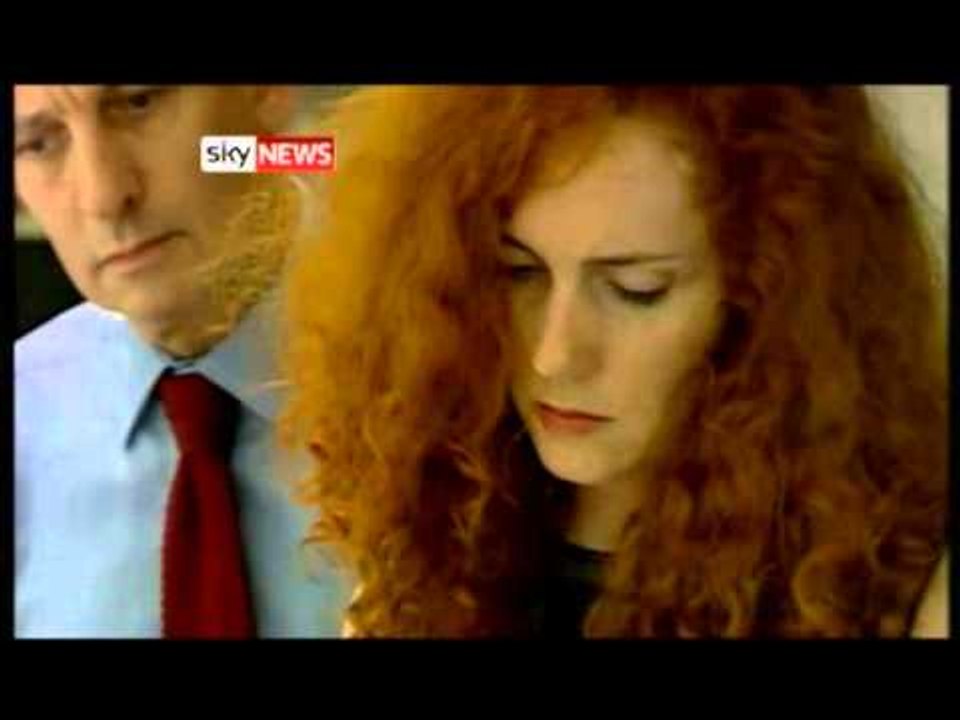 ARRESTOHET BROOKS NE PRANGA ISH SHEFJA E “NEWS OF THE WORLD” LAJM
