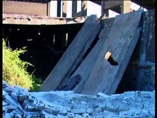 VIKTIMA E RRADHES VDES 18 VJEÇARI DUKE MBLEDHUR SKRAP NE ELBASAN LAJM