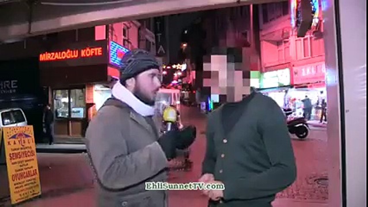 Acik kadinlar beni tahrik ediyor. Seriat Sart