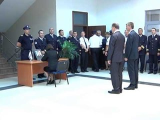 FUNERALI I POLICIT ZHVILLOHET CEREMONIA PER EFEKTIVIN E POLICISE KOSOVARE LAJM