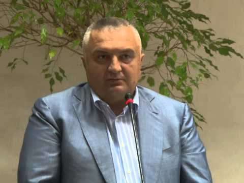 DEBATI PER KUSHTETUTEN META KUNDERSHTON IDENE E OPOZITES PER NDRYSHIME LAJM