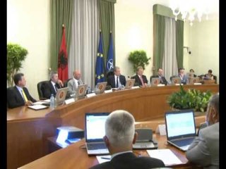 MBLEDHJA E QEVERISE PER BERISHEN SHQIPERIA PO PERJETON NJE BUM TURISTIK LAJM