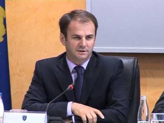THAÇI PER BLLOKADEN ZHBLLOKUAM RRUGET E VERIUT TE KOSOVES LAJM