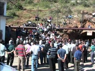 DITA E 18 E GREVES BLLOKOHET SERISH RRUGA PRITEN NEGOCIATAT LAJM