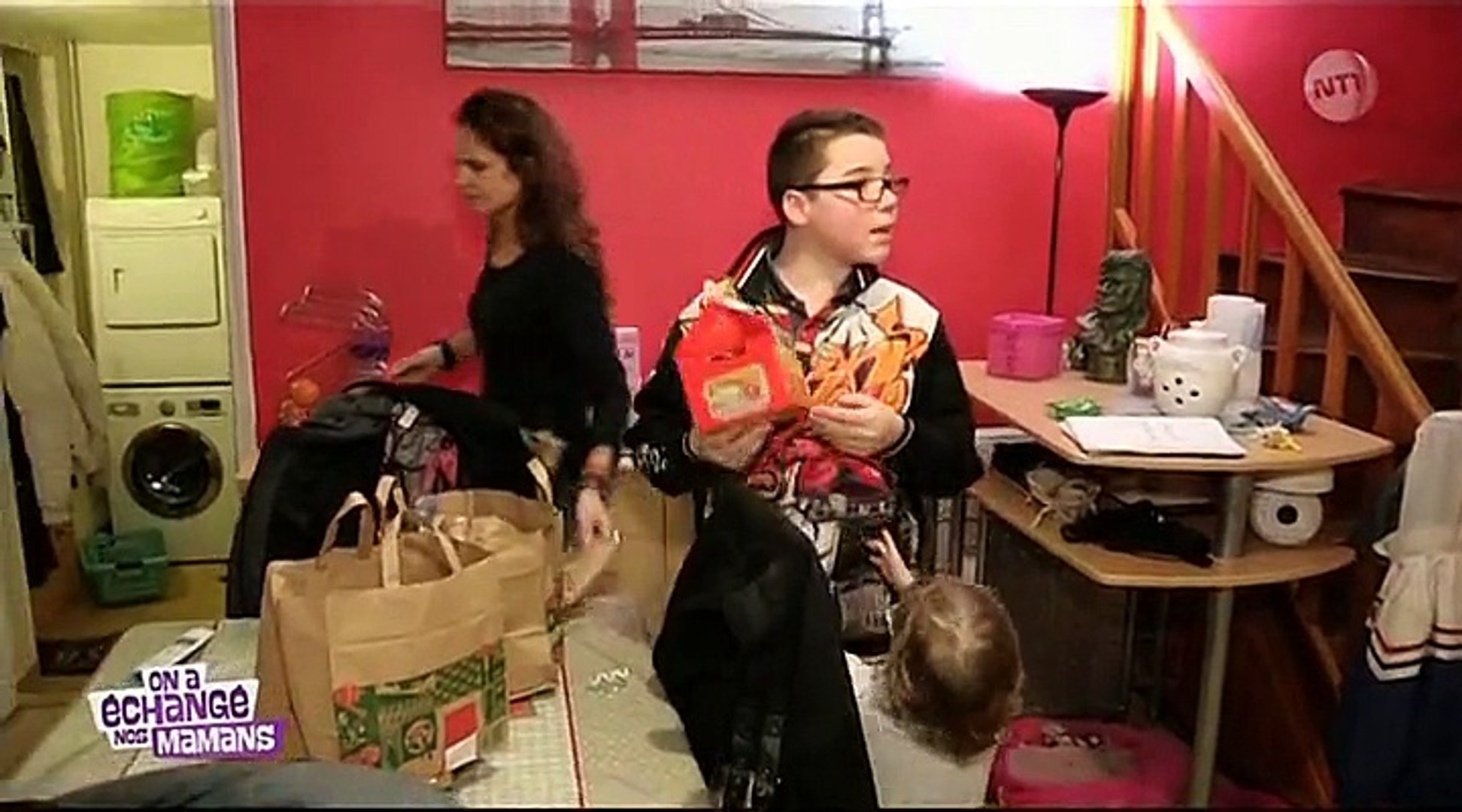 Nt1 On A Echange Nos Mamans Alexia Et Jennifer 30 10 2015 01h39 32m 9184 Video Dailymotion