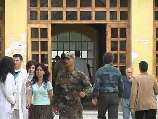 SHTOHEN VETVRASJET 5 TENTATIVA NE 24 ORE NE DURRES 2 TE VDEKUR 3 RENDE LAJM