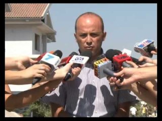 NDERTIMET PA LEJE VIJON PRISHJA E OBJEKTEVE NE GJURMEN E UNAZES SE RE LAJM
