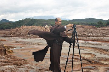 EU ESTIVE NA LAMA Editorial Bento Rodrigues.