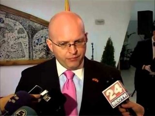 VIZITE NE KOSOVE PHILIP RIKER NE PRISHTINE PER BISEDIME ME ZYRTARET VENDAS LAJM