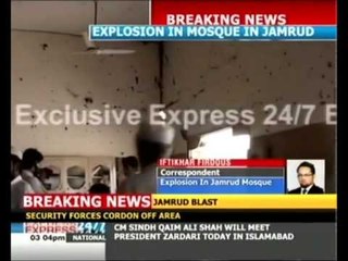 KAMIKAZ NE XHAMI HEDH NE ERE VETEN DHE MBI 50 PERSONA NE PAKISTAN LAJM