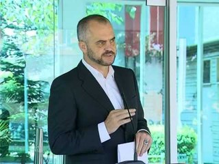 Descargar video: EDITORIAL NGA EDI RAMA DUHET BASHKIM “QE BULQIZA TE FITOJE MBI SKLLAVERINE” LAJM