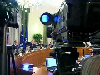 RAMA PER BERISHEN PERSHENDETI RENIEN POR ESHTE I NJEJTE ME GADAFIN LAJM