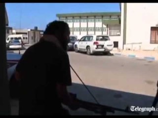 SAIF GADAFI SHFAQET KREJT PAPRITUR NE MES TE TURMAVE NE TRIPOLI LAJM