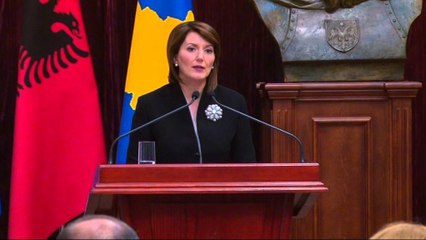 PRESIDENTI BUJAR NISHANI PRET NE TAKIM ZYRTAR HOMOLGEN ATIFETE JAHJAGA LAJM