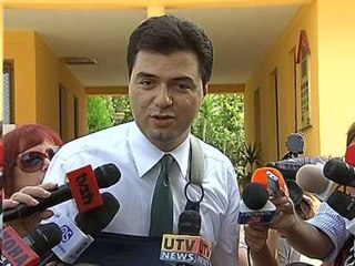 BASHA NDAN DHURATA KRYEBASHKIAKU ME FEMIJET E FSHATIT “SOS” PER BAJRAM LAJM