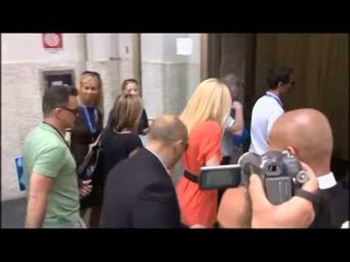 FESTIVALI I VENECIAS AL PACINO PREZANTON FILMIN E TIJ JASHTE GARES LAJM