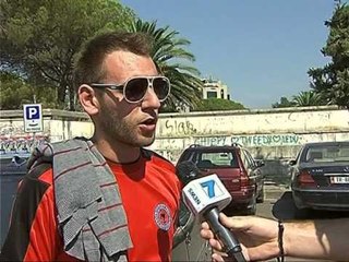 ATMOSFERA E NDESHJES FLAMUJ KUQ E ZI NE TIRANE BILETAT 4 FISHOHEN LAJM