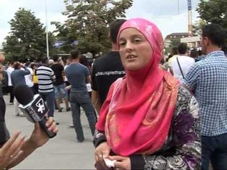 MYSLYMANET NE KOSOVE I RIKTHEHEN PROTESTAVE PAQESORE PER XHAMINE E RE LAJM