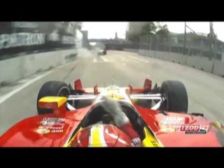 AKSIDENTE TE FRIKSHME GARA E “INDY CAR” DHURON SPEKTAKEL DHE FRIKE LAJM