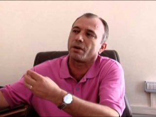 SKANDALI I SHENDETESISE NE VLORE VETEM NJE AMBULANCE EDHE AJO NUK ERDHI LAJM