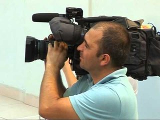 “VETEVENDOSJE” RADIKALE QEVERIA E KOSOVES DUHET TE DOREHIQET LAJM