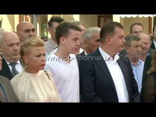 Demokratët kujtojnë Azem Hajdarin - Top Channel Albania - News - Lajme