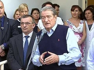 BERISHA ME TE MOSHUARIT PREMTON MBESHTJETJE DHE RINDERTIM TE QENDRES LAJM