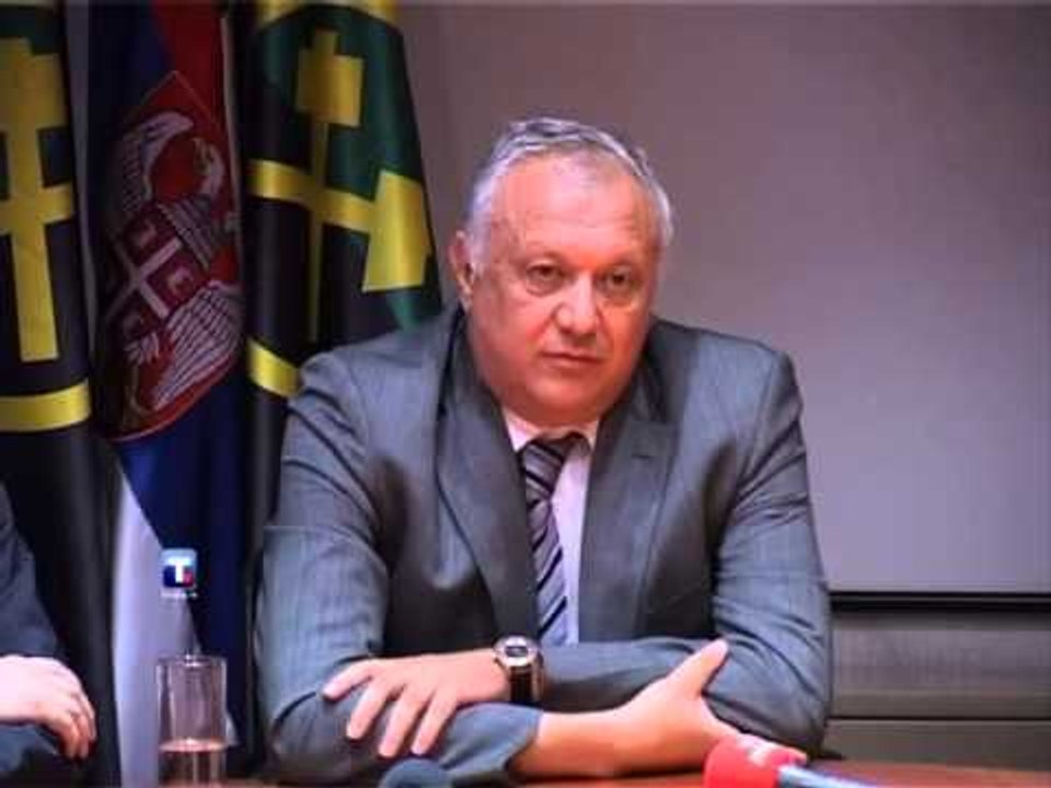 13 NE PRANGA POLICIA E KOSOVES ARRESTON 13 SERBE NE MITROVICE LAJM