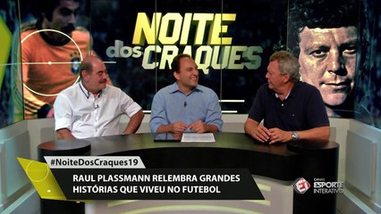 Raul relembra como defendeu um chute de Rivellino: "Fiquei todo marcado com os gomos da bola!"