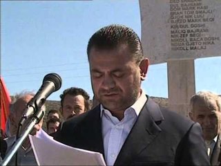 VIKTIMAT E KOMUNIZMIT NGRIHET MEMORIAL PER 12 TE PUSHKATUAR NE SHKODER LAJM