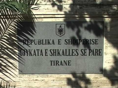 MERRET NE PYETJE FLORENC HOXHA NE PROKURORINE E TIRANES PER PADITE LAJM