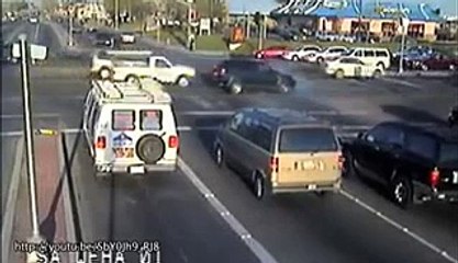 Lucky peoples in road accidents