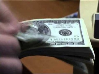 KURSI I KEMBIMIT LUHATJE TE SHUMTA DOLLARI VIJON TE FORCOHET LAJM