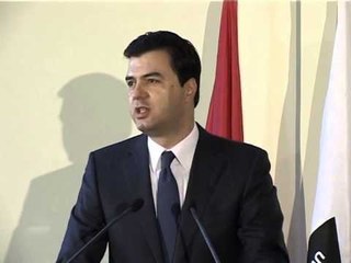 BASHA ME STUDENTET I RIKTHEHET PREMTIMEVE TE FUSHATES ZGJEDHORE LAJM