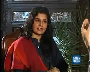 Must Must Watch this Girl What She is Doing with Sheikh Rasheed