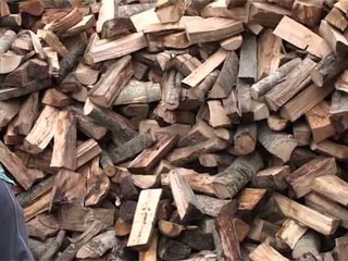 DRUTE E ZJARRIT MEGJITHE RRITJEN E ÇMIMIT SHQIPTARET I BLEJNE LAJM