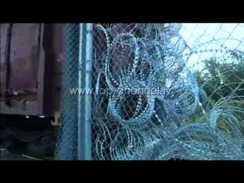 Hungaria mbyll kufirin - Top Channel Albania - News - Lajme